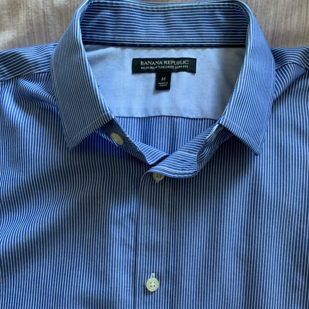 Banana Republic Men’s Button Up Dress Shirt